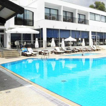 logement étudiant avec piscine à Chypre