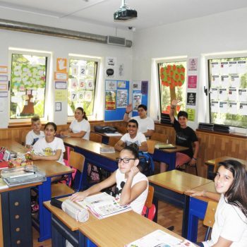 Etudiants dans une salle de classe à l'école de Chypre